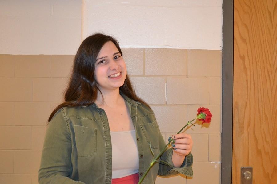 Future Physicians Club sells flowers