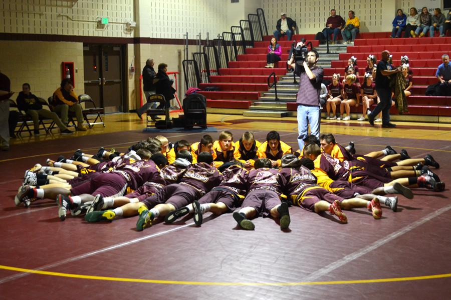 Varsity+wrestling+season+comes+to+an+end