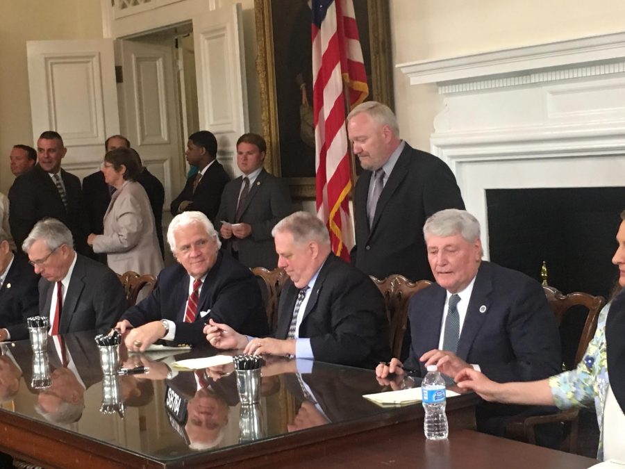 Governor+Hogan+signs+Senate+Bill+764.+The+new+Maryland+law+provides+free+speech+rights+for+student+journalists+and+their+advisors.