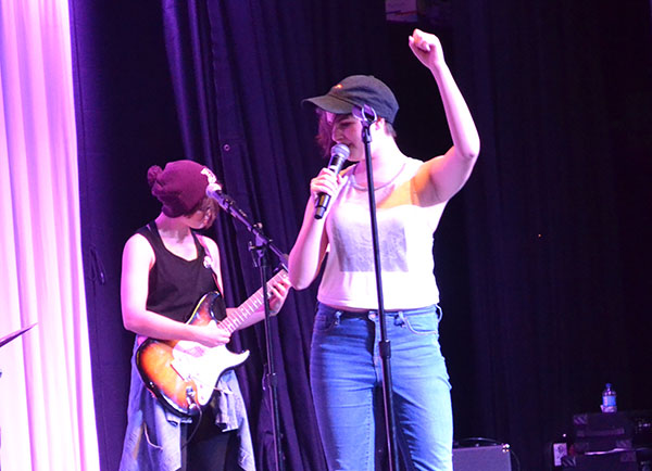 Variety Show lacks fun of Coffee House