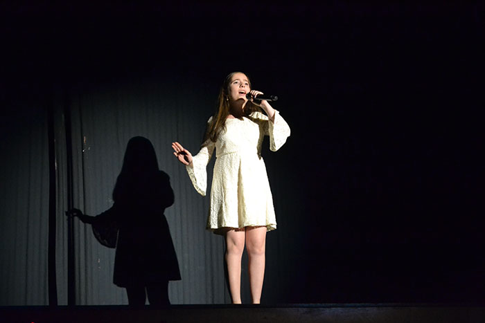 Variety Show lacks fun of Coffee House