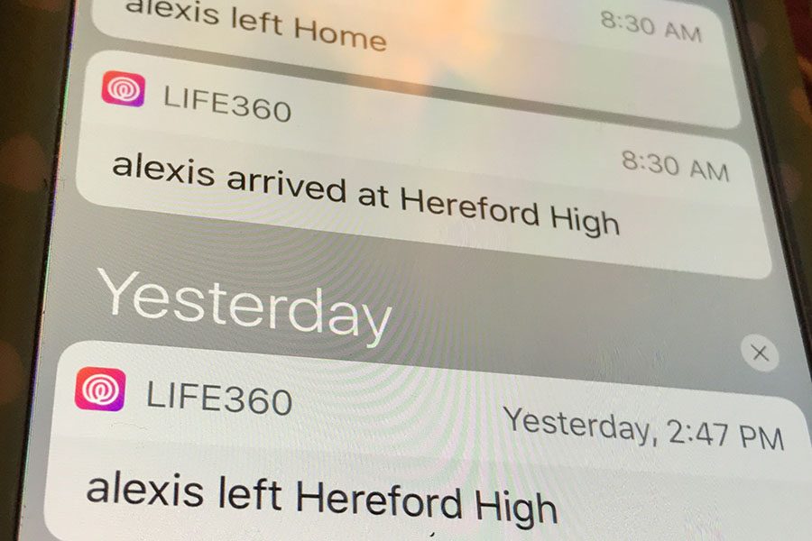 The+notification+pops+up+on+parents+phones.+Their+child+arrived+or+left+their+destination.