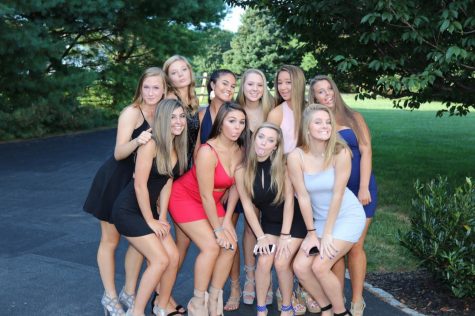 Sophomores posed at Lindsay Clarkes house before the dance.  Now that homecoming has passes, students look forward to winter break. 