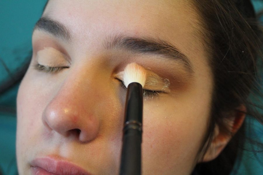 DEWing the dewy skin spring makeup look