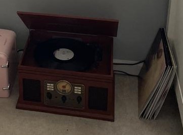 Victrola record playing the vinyl ¨Sour¨ by Olivia Rodrigo. (photo by Sydney Goorevitz)